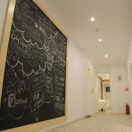 Bread&Breakfast Hostel Bucharest Luaran gambar