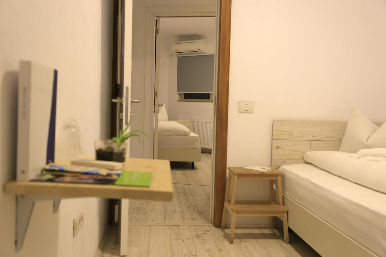 Bread&Breakfast Hostel Bucharest Luaran gambar