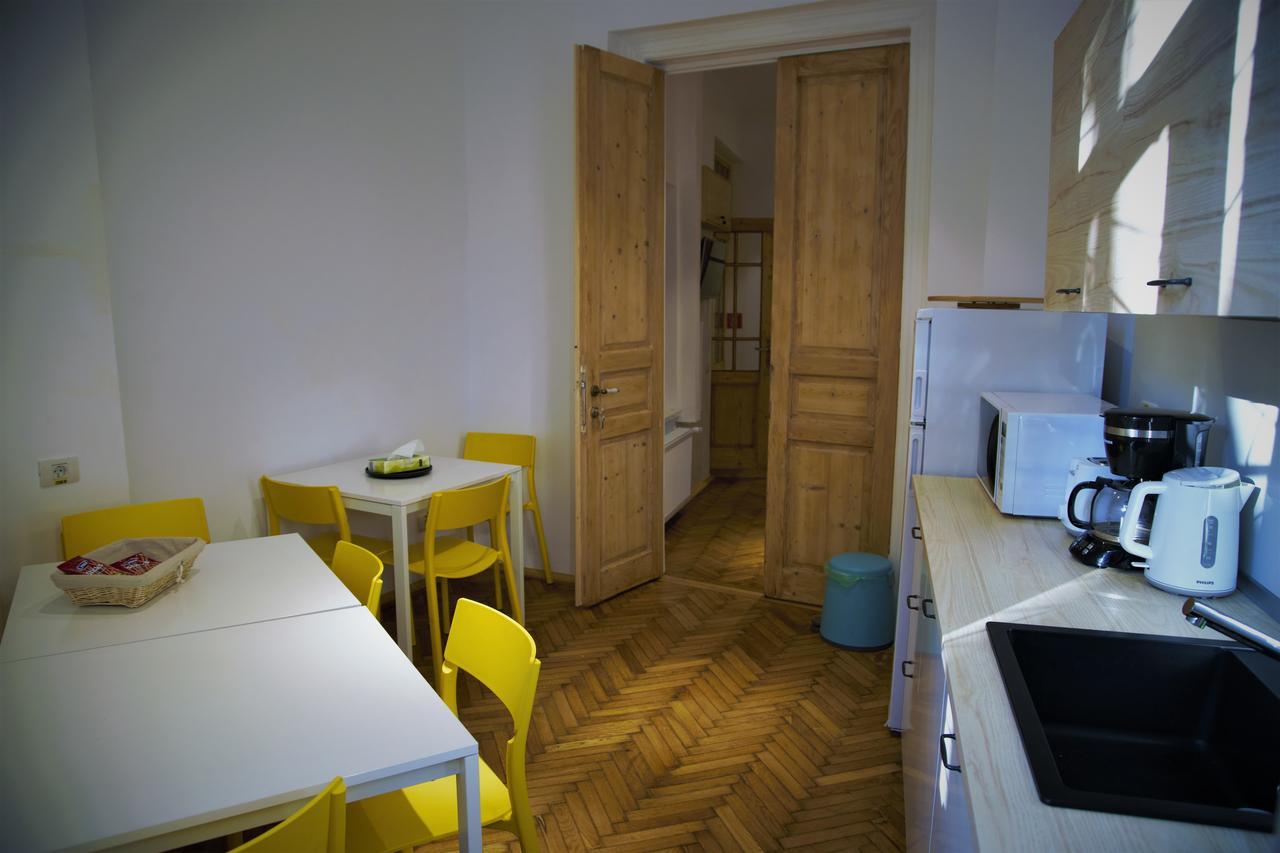 Bread&Breakfast Hostel Bucharest Luaran gambar